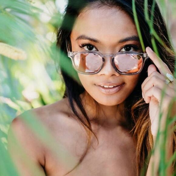 Blenders Accessories - BLENDERS Clear Plastic Rose Gold Champagne Reflective Mirrored Lens Sunglasses